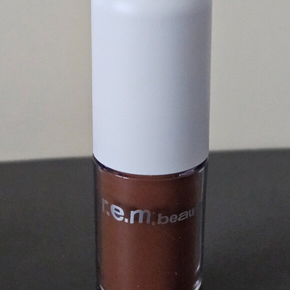 r.e.m beauty Midnight Shadows Liquid Eyeshadow in color TTYL - Picture 2 of 3